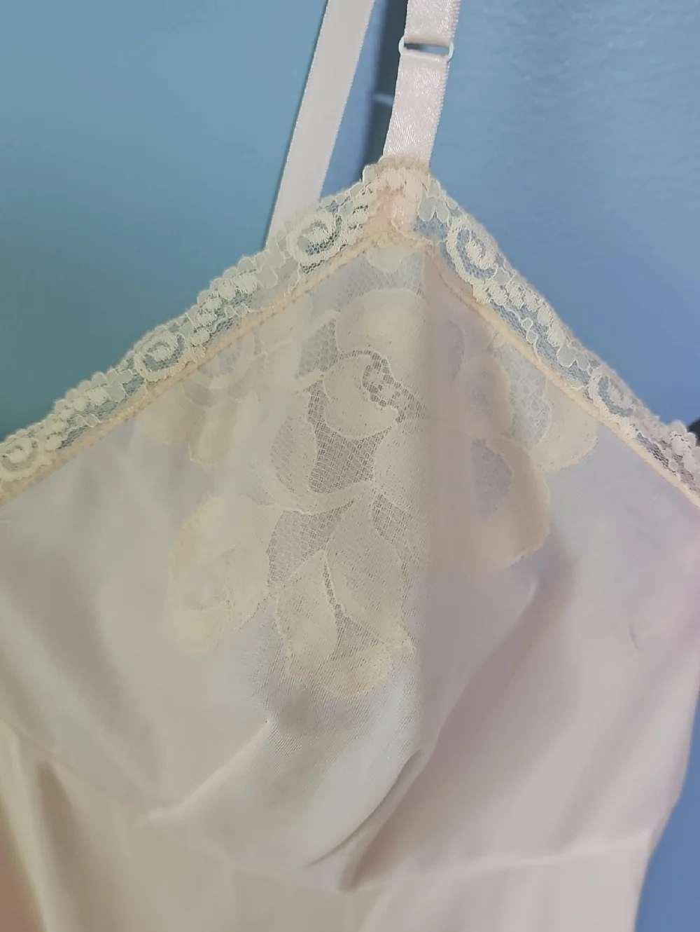 Vintage pink lace full slip - Picture 3 of 4